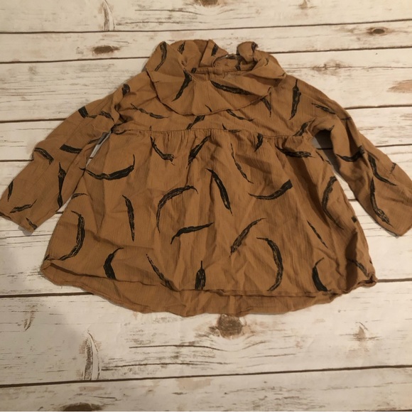 Play up feather blouse - Picture 2 of 7